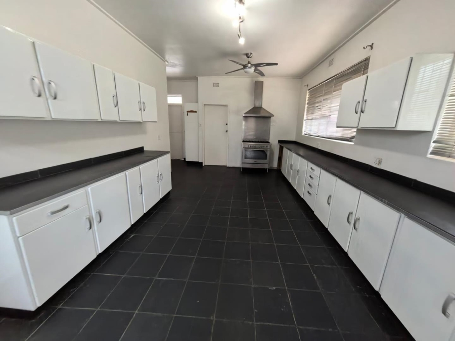 4 Bedroom Property for Sale in Monument Heights Northern Cape